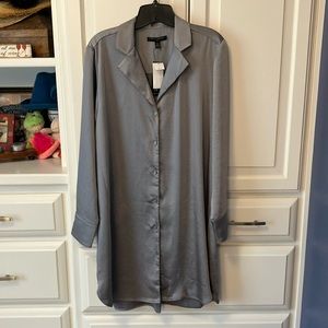 Banana Republic size medium. Short dress gray satin.